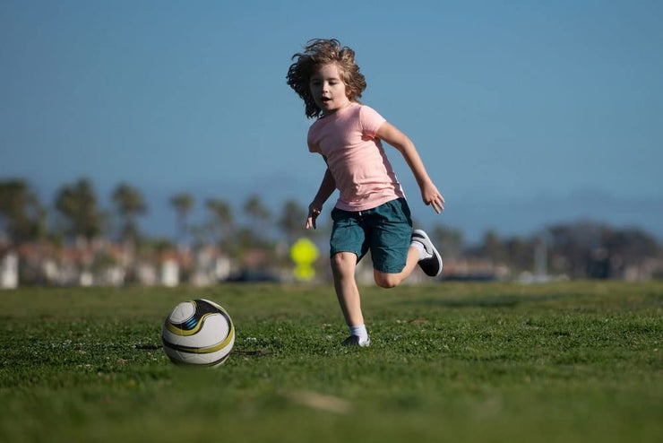 Soccer Balls Size 5 w/Soccer Ball Bag Excellent Designed to Hold Air Durable Swerve and Curve Soccer Ball Size 5 Indoor/Outdoor Soccer Ball for Beginners, Pros & Semi-Pro